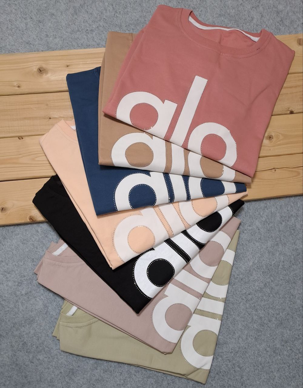 ست بلوز و شلوار طرح ALO  جنس سه‌نخ پنبه ۱۰۰٪